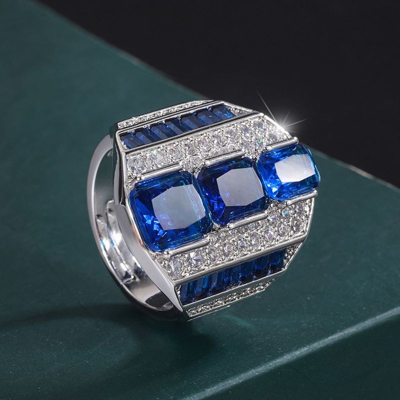 Modischer offener, übertriebener, eleganter Smaragdring mit eingelegten Diamanten und bunten Edelsteinen für Frauen im Trend_voghion.com