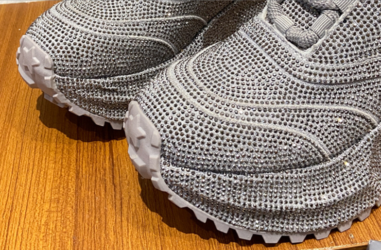 Modische Damen-Sneaker mit Strasssteinen – klobige Plateauschuhe für mehr Körpergröße, atmungsaktives Obermaterial aus PU, lässige und trendige Low-Top-Schnürschuhe_voghion.com