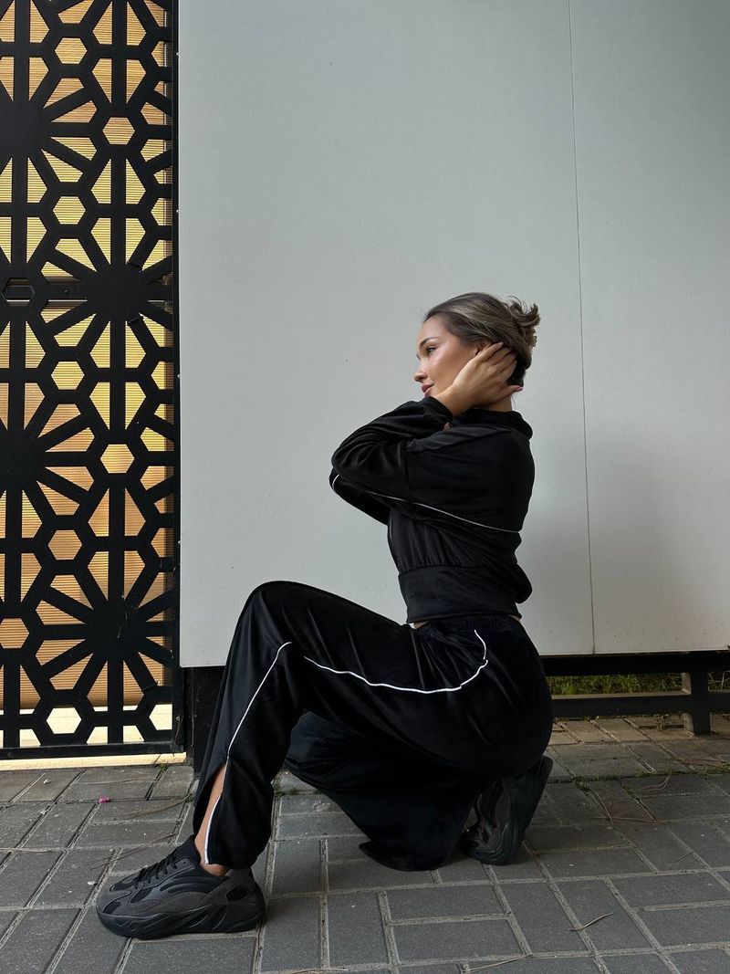 Completo autunno/inverno da donna con felpa con cappuccio e pantaloni a righe - Felpa con zip a maniche lunghe e pantaloni della tuta casual, completo trendy in due pezzi (S/M/L/XL)_voghion.com