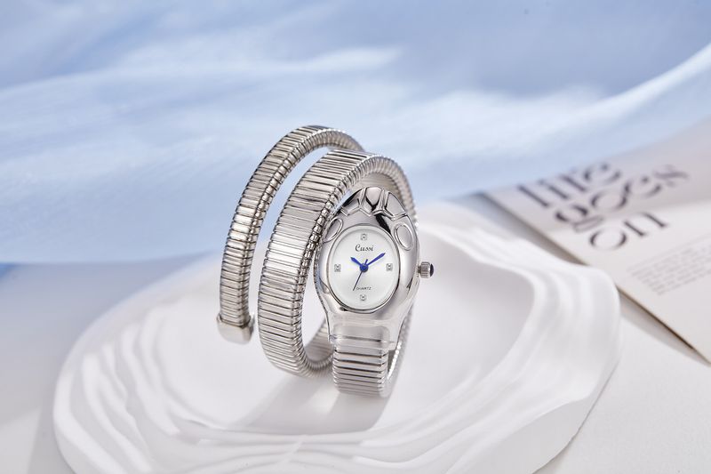 Snake-shaped Women's Niche Creative Quartz Personalized Bracelet Watch_voghion.com