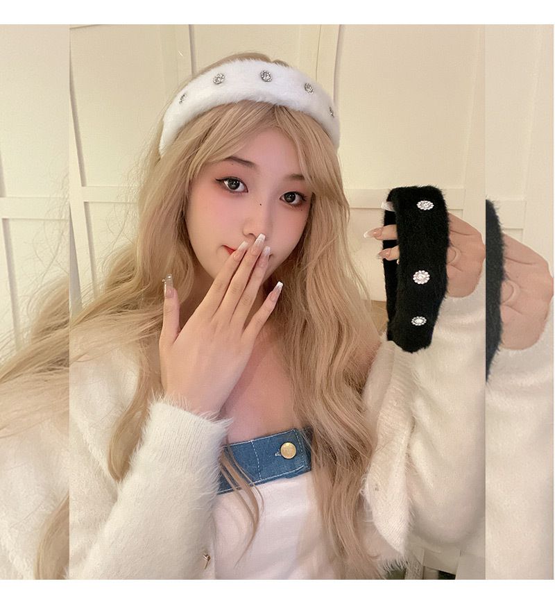 White rhinestone wide edge band for women in autumn and winter, high-end plush clip he, 2023 new hair accessory_voghion.com