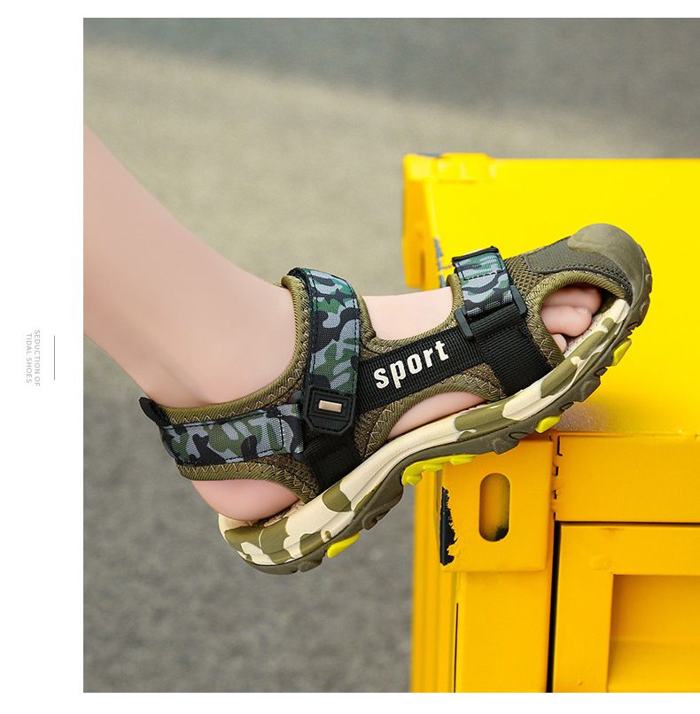 Sapatos infantis sandálias fechadas de bico fino para meninos, sapatos de praia infantis antiderrapantes e resistentes à sujeira, novos sapatos de verão 2024_voghion.com