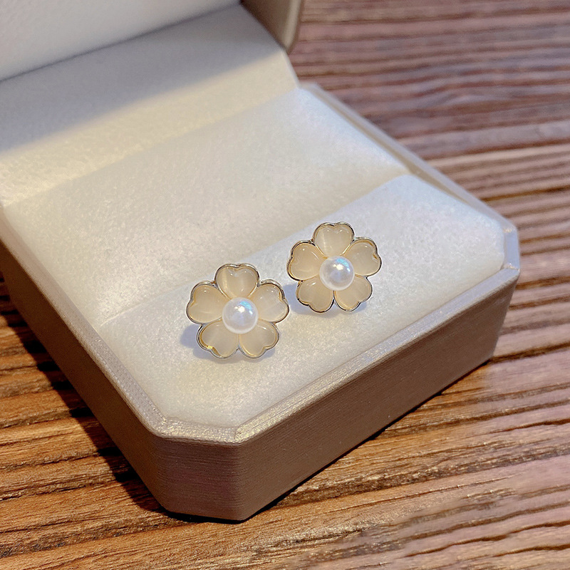 Orecchini in argento con rete ad aghi, perle rosse, leggere francesi, di lusso, piccoli e popolari, orecchini di fascia alta, orecchini femminili in stile coreano_voghion.com