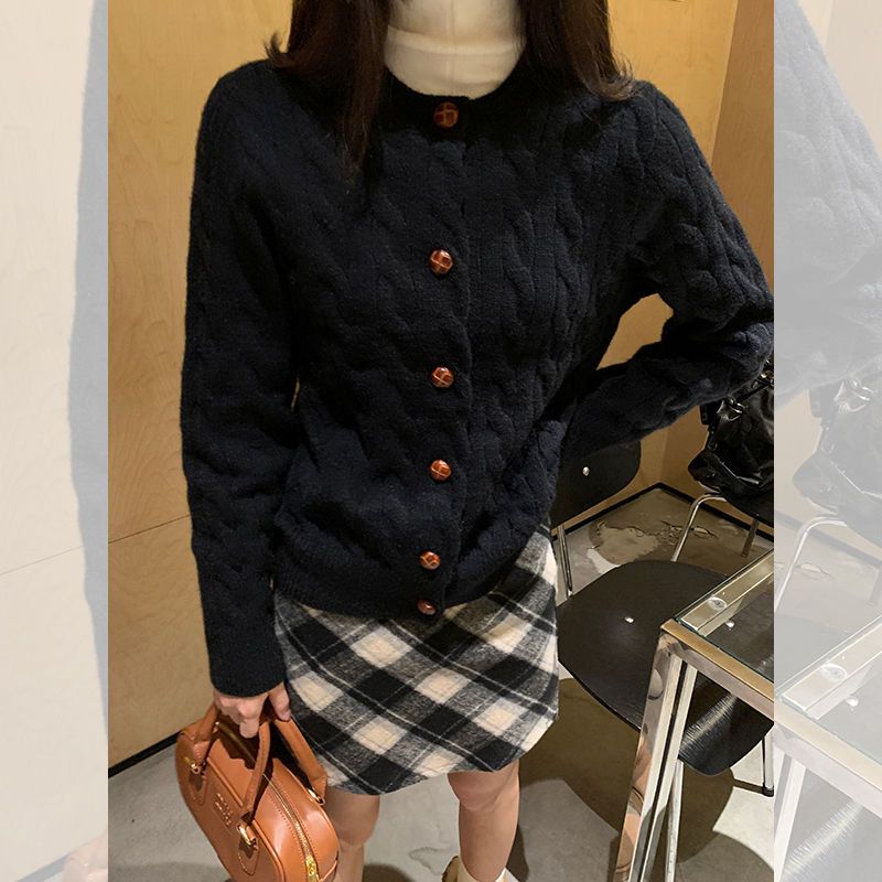 2024 Solid Color Knitted Cardigan Coat Women's Autumn New Sweater Outerwear High-end Korean Style Small Top_voghion.com