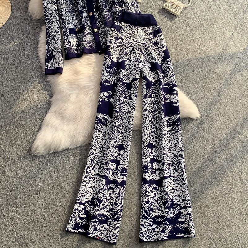 Women’s Jacquard Knit Two-Piece Set – Elegant Round Neck Top & High-Waist Wide-Leg Pants (Black/Brown/Dark Blue/Red, One Size)_voghion.com