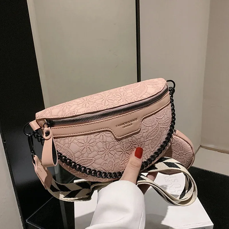 Designer Kvinna Pack Retro Broderi Bälte Myntväska Dam Midjeväska Modemärke Axlar Crossbody Bröstväskor 240130_voghion.com