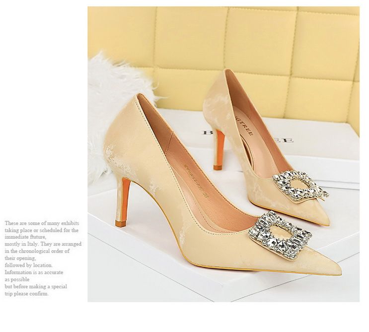 18249-A5 Style Banquet Slim Fit Women' With Thin High Heel, Shallow Mouth, Pointed Metal Rhinetone Button Single_voghion.com