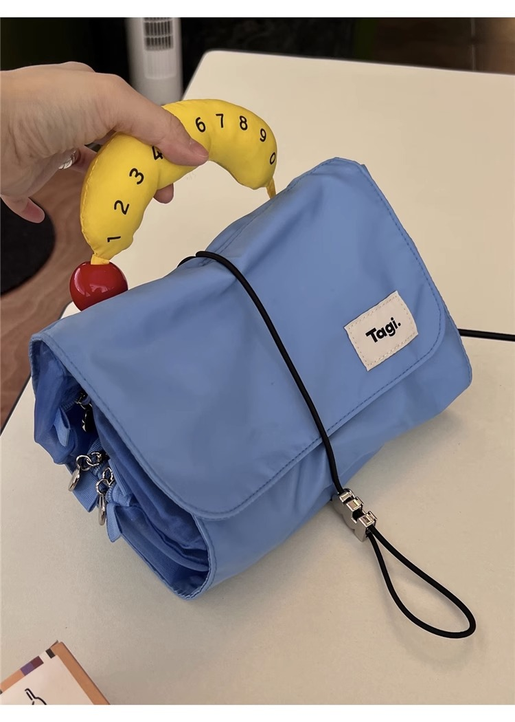 Tagi.Hadou Chicken Rolls Aufbewahrung, süße Make-up-Tasche, tragbare Handtasche mit großer Kapazität_voghion.com