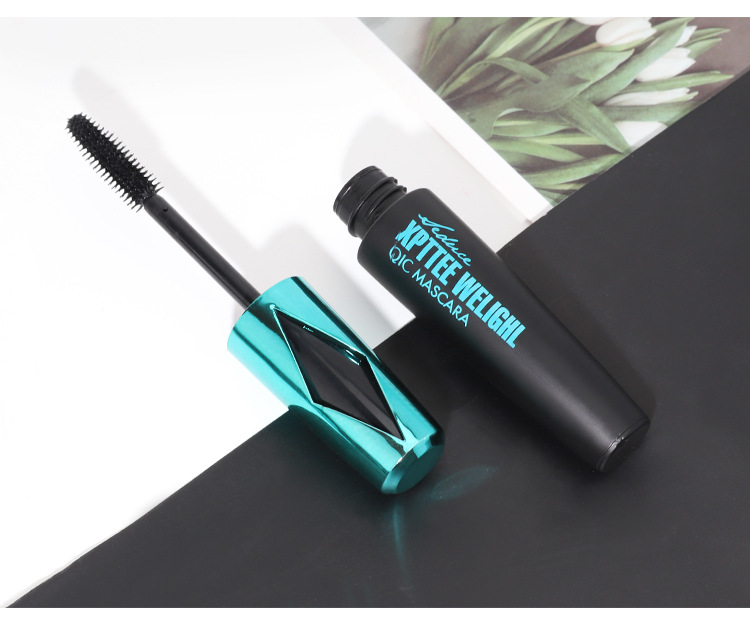 Maquillaje QIC Qinicai 4D Eye Black resistente al agua, rizado, espeso y sin manchas._voghion.com