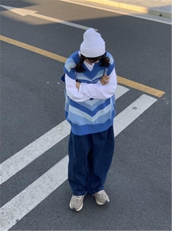 【Zweiteiliges Set】Love Gradient Strick-Schulterweste, lockerer College-Stil, mehrlagiger Pullover, Bonbonfarbe_voghion.com