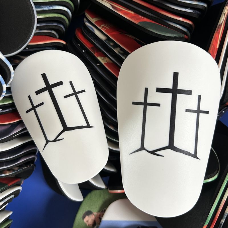 Mini protège-tibias pour le football et la course à pied - Équipement de protection léger pour enfants et adultes (S/M/L/XL) - Protège-tibias en plastique durable pour l'entraînement et le sport_voghion.com