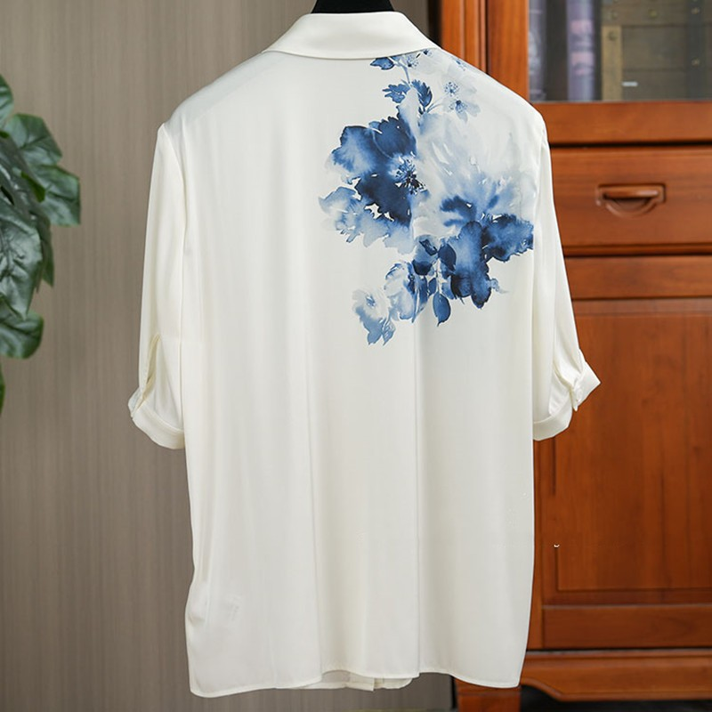 Damesblouse van imitatiemoerbeizijde met korte mouwen en print_voghion.com