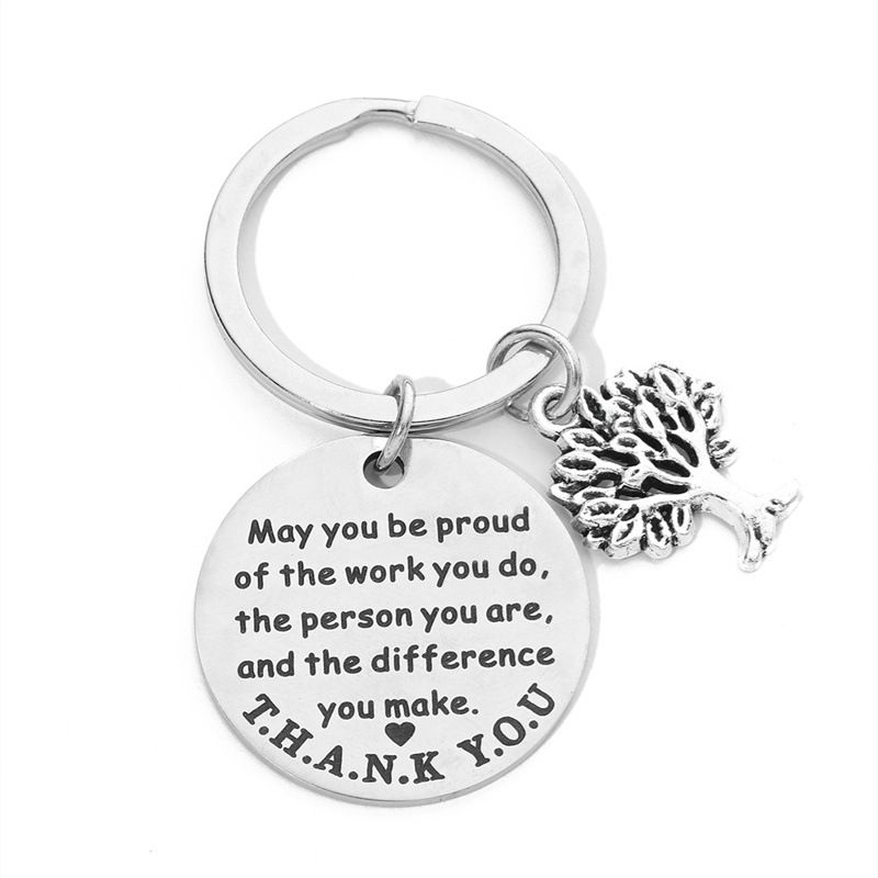 mosolygó arc gravírozó tányér barkácsolás angol levél kulcstartó rozsdamentes acél iskolatáska hátizsák medál ékszer medál_voghion.com