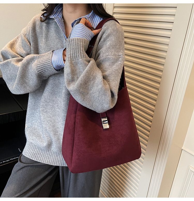 Stylish Suede Shoulder Bag For Women - Vintage Inspired Bucket Bag With Magnetic Closure, Spacious Interior For Daily Use Commuter Bucket Bag_voghion.com