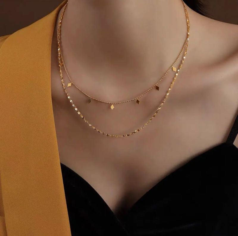 Colar feminino dobrável de aço titânio, novo colar vermelho com diamantes e camada dupla, estilo pequeno, verão 2023_voghion.com