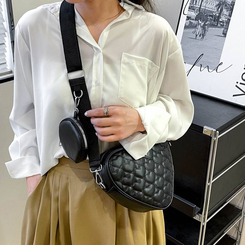 Geantă crossbody în formă de inimă, casual, de culoare pură, pentru femei, geantă de umăr pătrată elegantă, cu geantă mică agățată_voghion.com