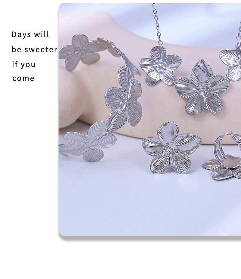 Sieradenset voor dames, gouden bloemenring, ketting en armband, roestvrij staal, PVD-geplateerd, echt goud, kleurbehoud sieraden_voghion.com