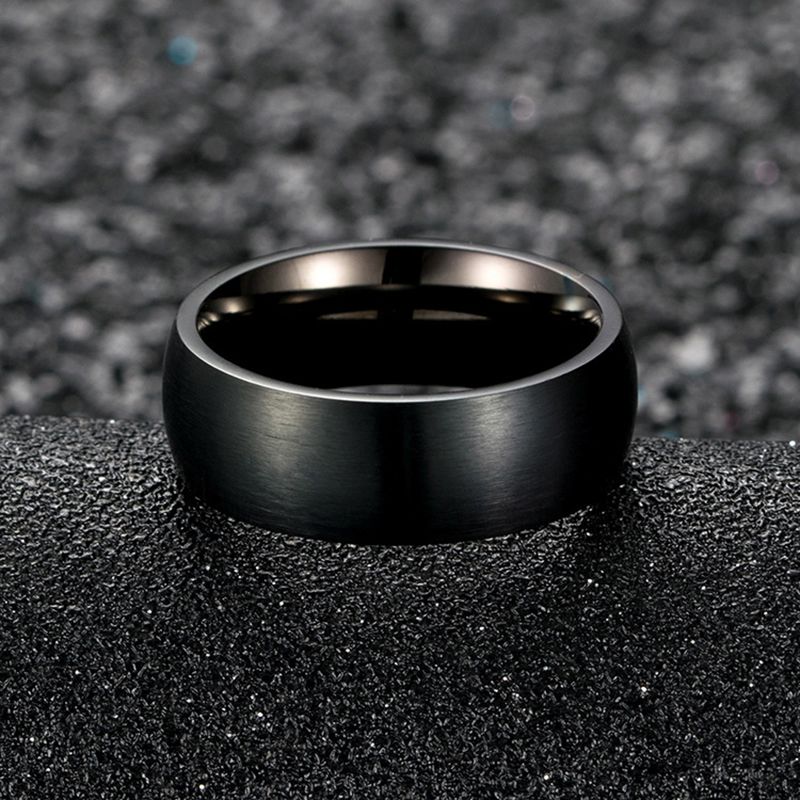 2025 nuevas llegadas anillos clásicos de acero inoxidable negro sólido simple vintage para hombres alianzas de boda joyería para fiestas de Navidad regalo al por mayor_voghion.com