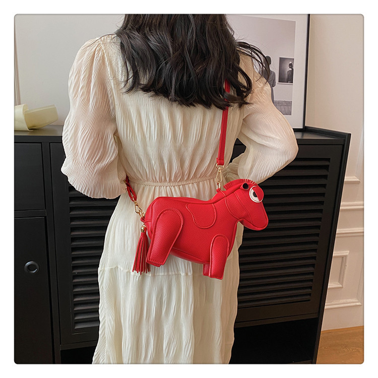 Design alla moda da donna, bambola carina, personalità divertente, marchio trendy, forma cartoon monospalla, borsa a tracolla in pony_voghion.com
