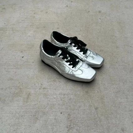 2025 Spring New Silver Flat Casual Sneakers Nicole Design Lace Up Versatile Women's Shoes_voghion.com