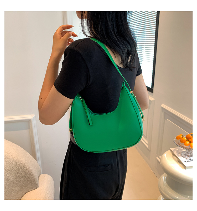 Retro Trend Schëllerbeutel 2023 Summer nei Posch Fraen modesch einfach Ënneraarmbeutel Nisch Koreanesch Neimoundbeutel_voghion.com