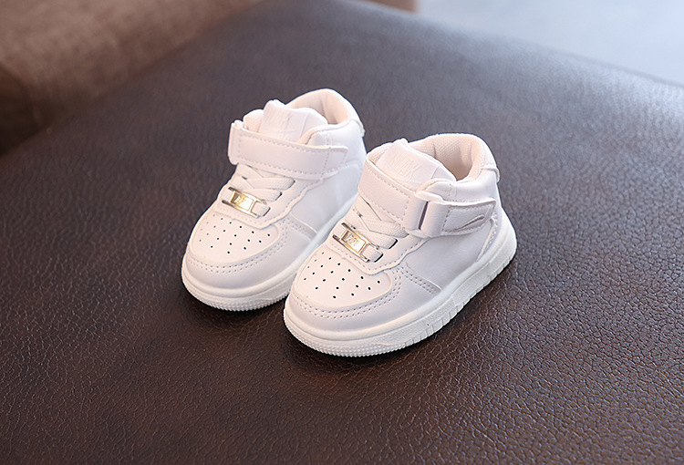 Girls' and Boys' 2024 Autumn New Board Soft Sole Small White Shoes Breathable Mid Top Velcro Casual Sports Shoe Trend_voghion.com