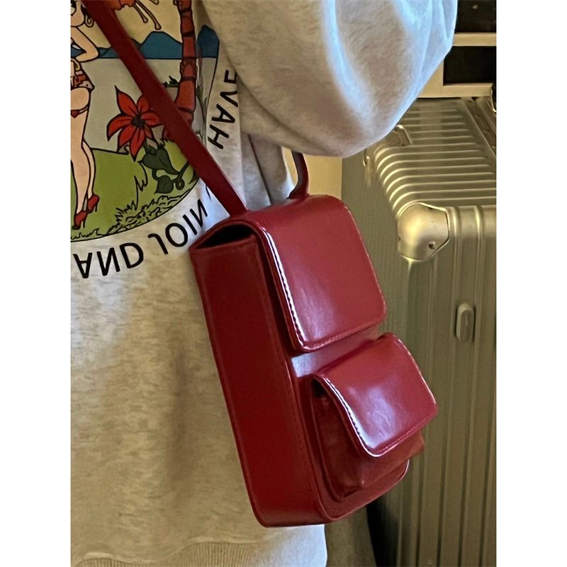 Mini niche design téléphone portable version coréenne 2024 nouveau sac bandoulière appareil photo rouge petit carré_voghion.com