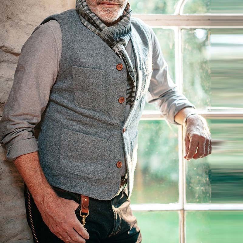 Gilet homme coupe ajustée col V, idéal pour les tenues professionnelles décontractées et habillées, mélange acrylique léger, gris, tailles M à XXL_voghion.com