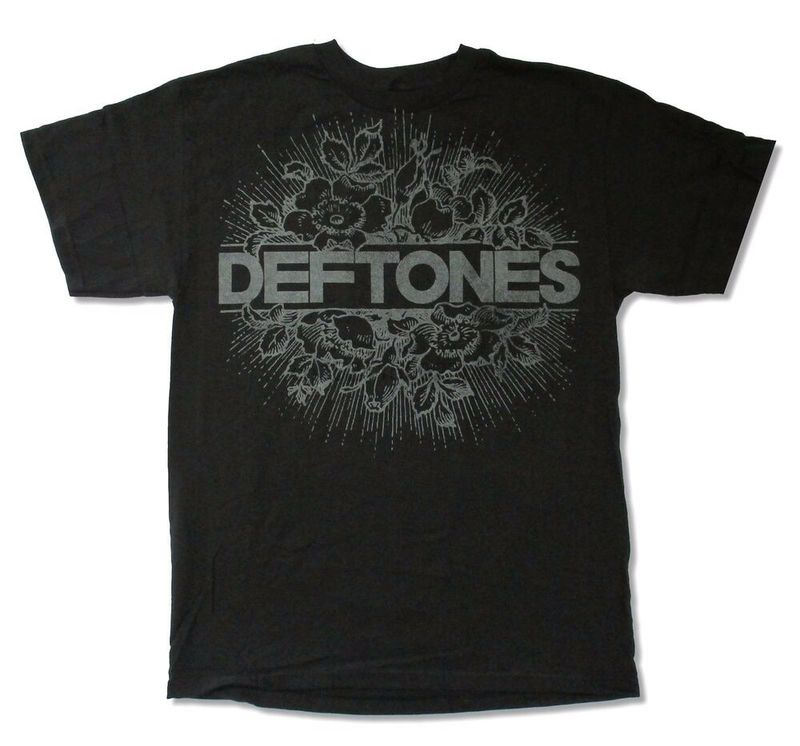 Damenmode T-Shirts mit Blumen- und Deftones-Totenkopf-Grafik, schwarze kurzärmlige Baumwolloberteile, O-Ausschnitt, lose Haruku-T-Shirts_voghion.com