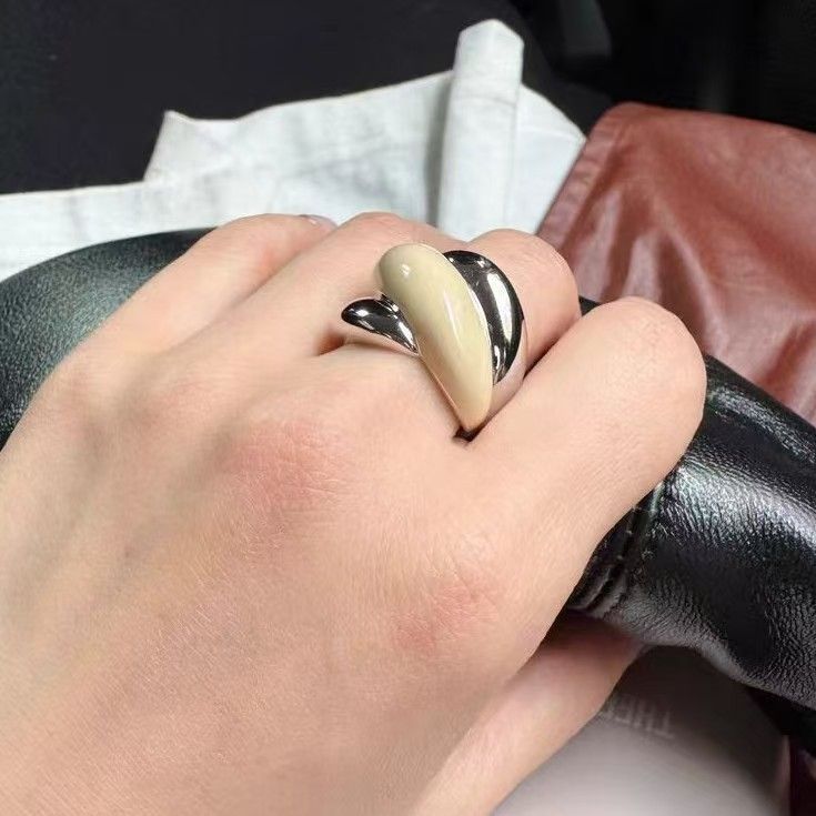 Fashionable High-end Metal Copper Plated Real Gold Contrasting Color Drop Glaze Open Ring, Personalized And Fashionable_voghion.com