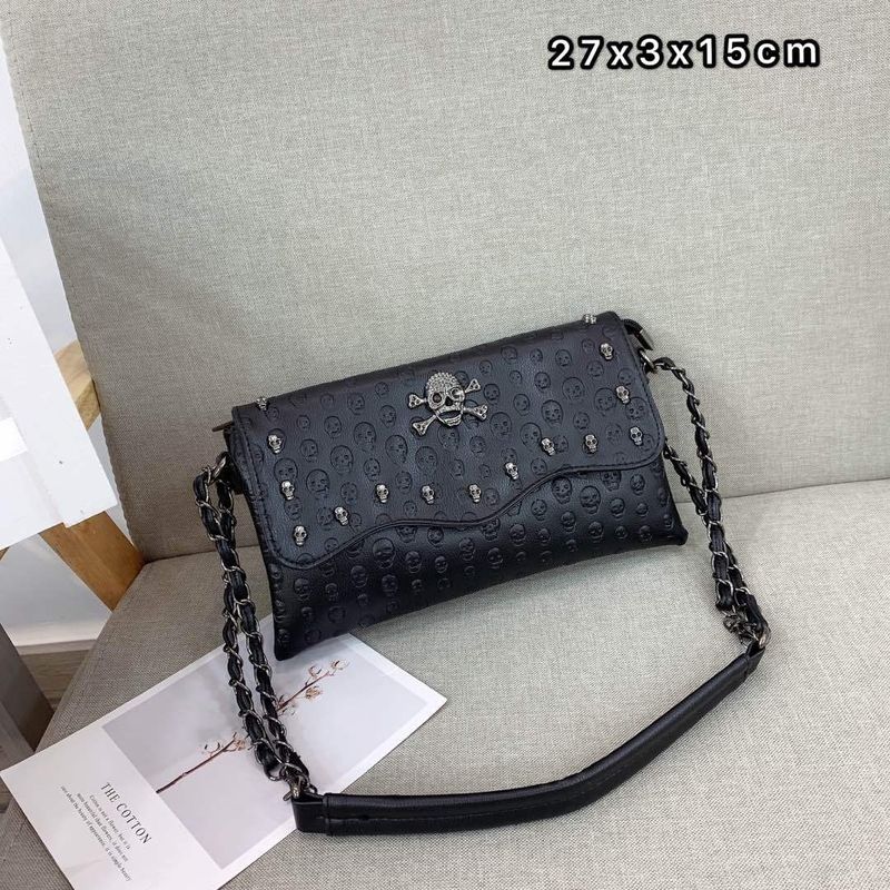 Skull Clutch Bag - Punk Chain Crossbody Purse (Classic Buckle Studded Detailing Mini Size Black/Gold Versatile Shoulder & Handheld)_voghion.com