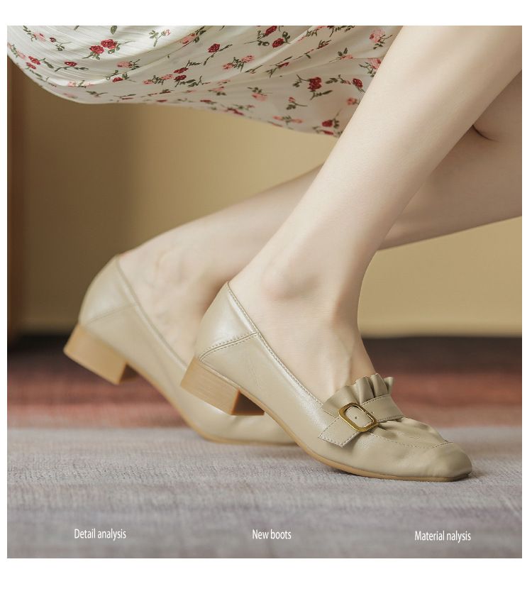 Schuhe mit quadratischer Spitze und dickem Absatz für Damen, Herbst 2024, neue quadratische Schnalle, plissierte, vielseitige, flache Öffnung, mittlerer Absatz, Oma-Schuhe, Damen-Arbeitsschuhe_voghion.com