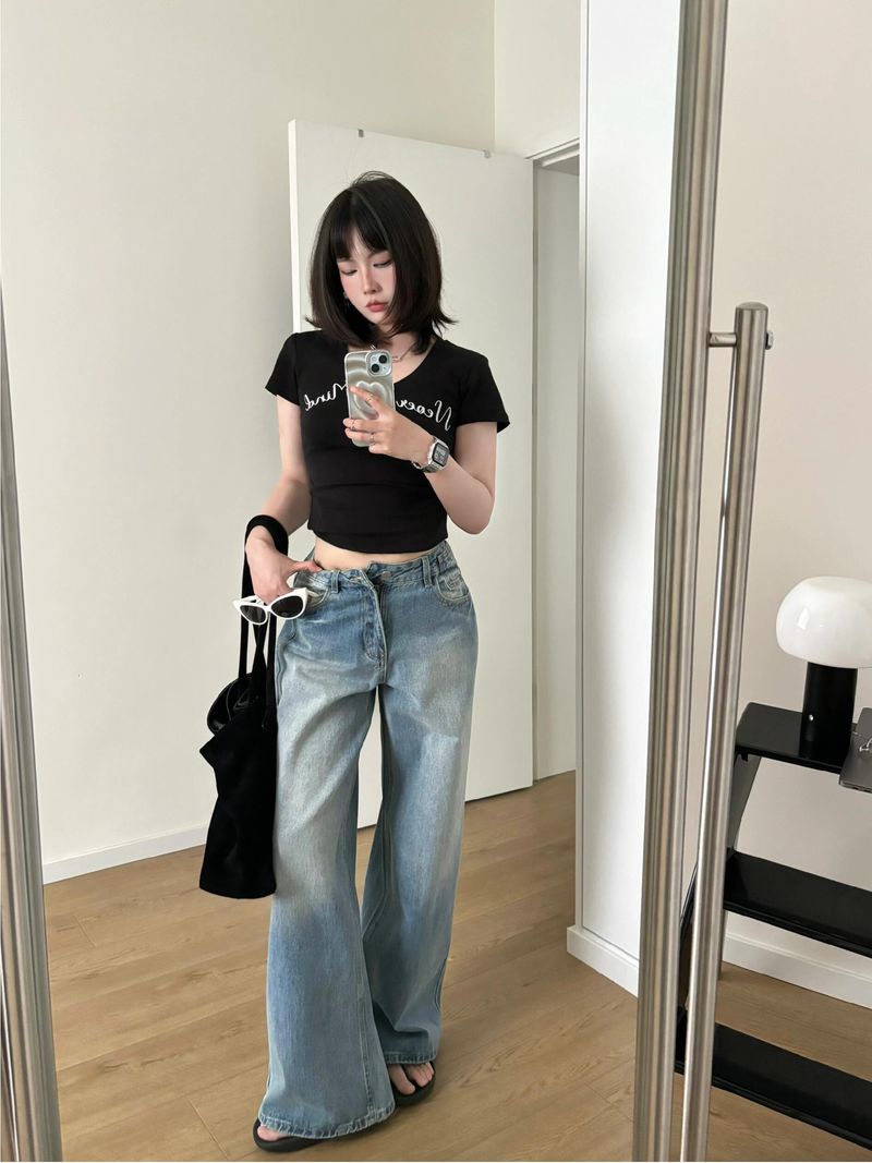 American Basic Embroidered V-Neck Short Sleeve T-Shirt Regular Shoulder Waist Slim Fit Top_voghion.com