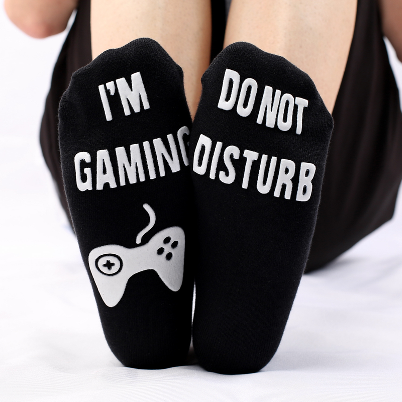 2025d Englisch Alphabet Nicht-Slip Dot Casual Spiel Socken Mid-Calf Voll Baumwolle_voghion.com