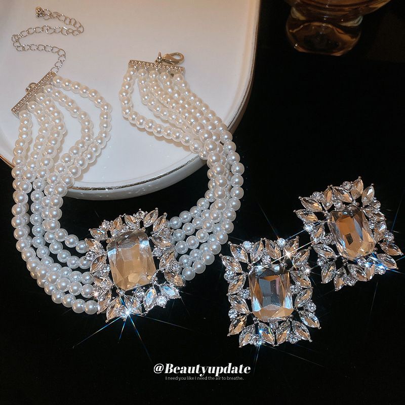 Multi Layer Diamond Inlaid Square Leaf Pearl Necklace Earring Set, Light Luxury Collarbone Chain, Exquisite And Elegant_voghion.com