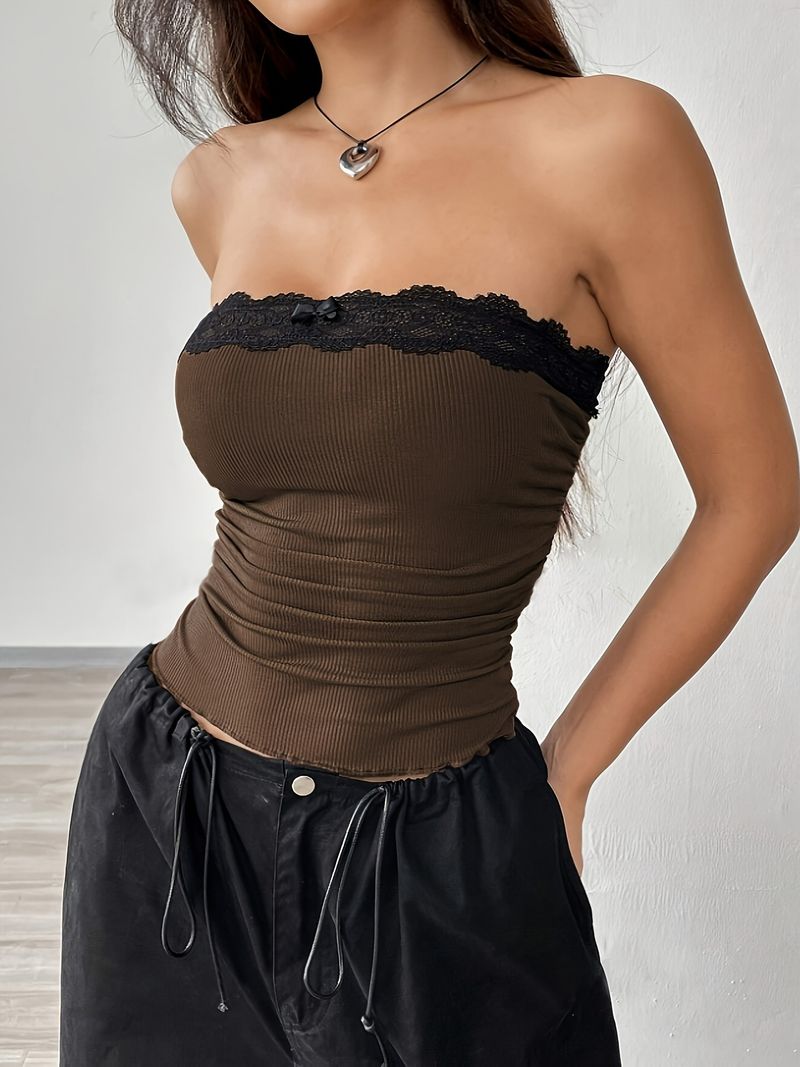 Sexy Hot Girl Top, Wearing Small Tank Top For A Stylish Look, With Lace Stitching On The Inside_voghion.com