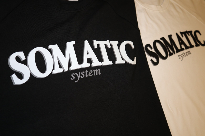 Muscle Frühjahr/Sommer Neue Herren-Sport-, Freizeit-, Lauf- und Fitnessanzüge mit Eisen-Stripping-Übungs-Baumwoll-Elastik_voghion.com