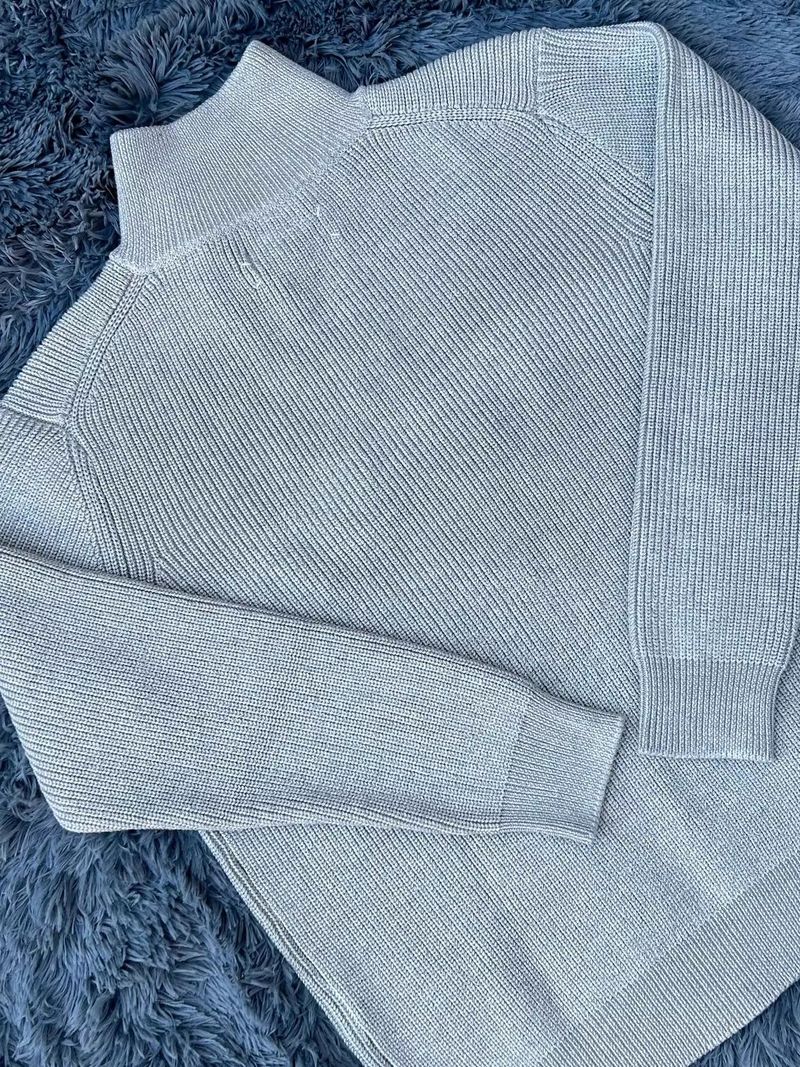 Unisex Quarter-Zip High Neck Wool-Blend Sweater – Slim Fit Minimalist Pullover (M-XL)_voghion.com