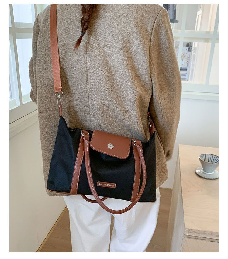 2025 Early Autumn Pillow Women Lightweight Travel Large Capacity Handbag Shoulder Crossbody Bag_voghion.com