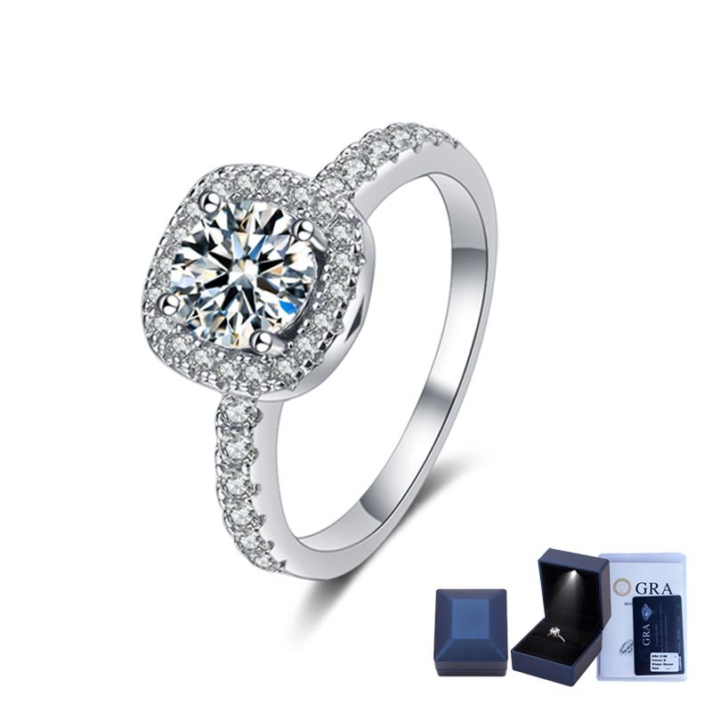 Simulierter Moissanit-Diamant im Prinzessschliff für Damen, klassischer, leichter Luxus-High-End-Ring mit 1 Karat Zuckerwürfel_voghion.com