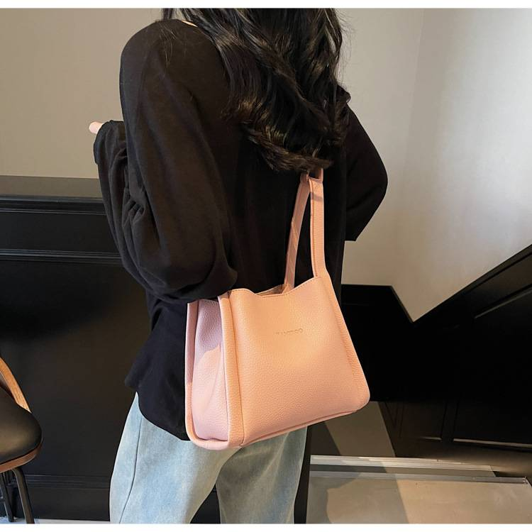 Zweiteilige, weiche Schultertasche mit Litschi-Muster für Mütter im Außenhandel. Neue, lässige, einfache, tragbare diagonale Tasche für das Leben._voghion.com