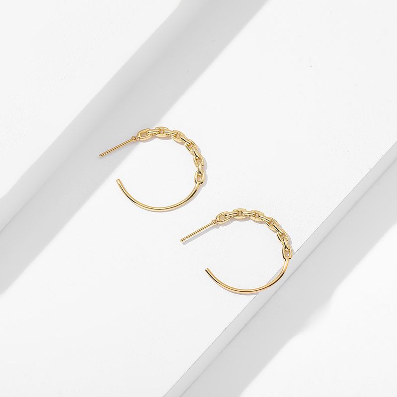 Popular Design Geometric Twisted Earrings Net Celebrity C Shaped Earrings Matte Earrings_voghion.com