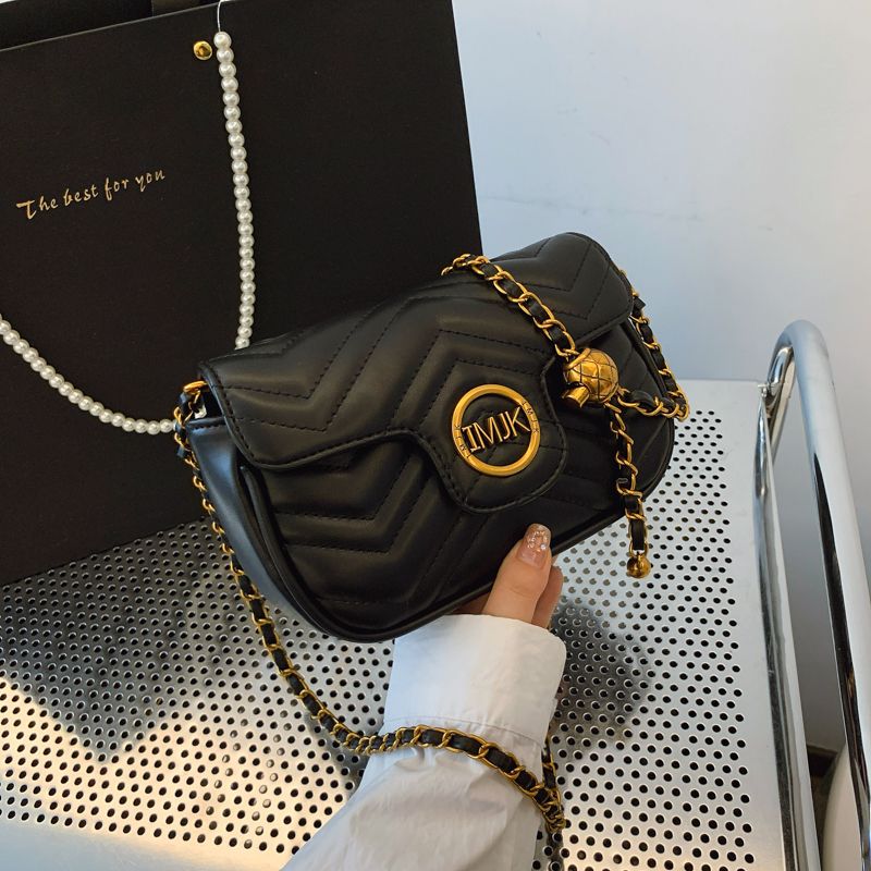 Elegant Striped Quilted Shoulder Bag Glossy Finish Gold Letter Decor Large Capacity Magnetic Flap Adjustable Strap Multifunction Travel Purse23*7*14cm_voghion.com