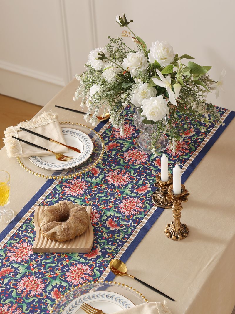 Modern Navy Floral Table Runner - Waterproof & Oil-Resistant, Elegant Home Dining Decor, Washable Polyester Fabric_voghion.com
