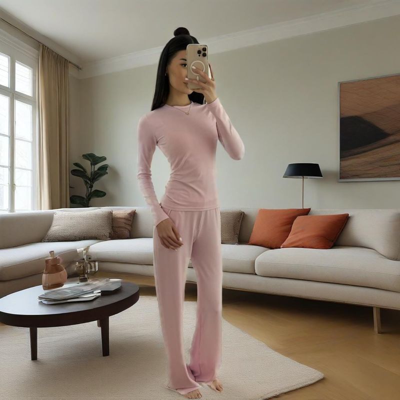Kadın Geniş Paça Pantolon Takımı - İş ve Günlük Kullanım İçin Şık Yuvarlak Yaka Üst ve Dökümlü Pantolon_voghion.com