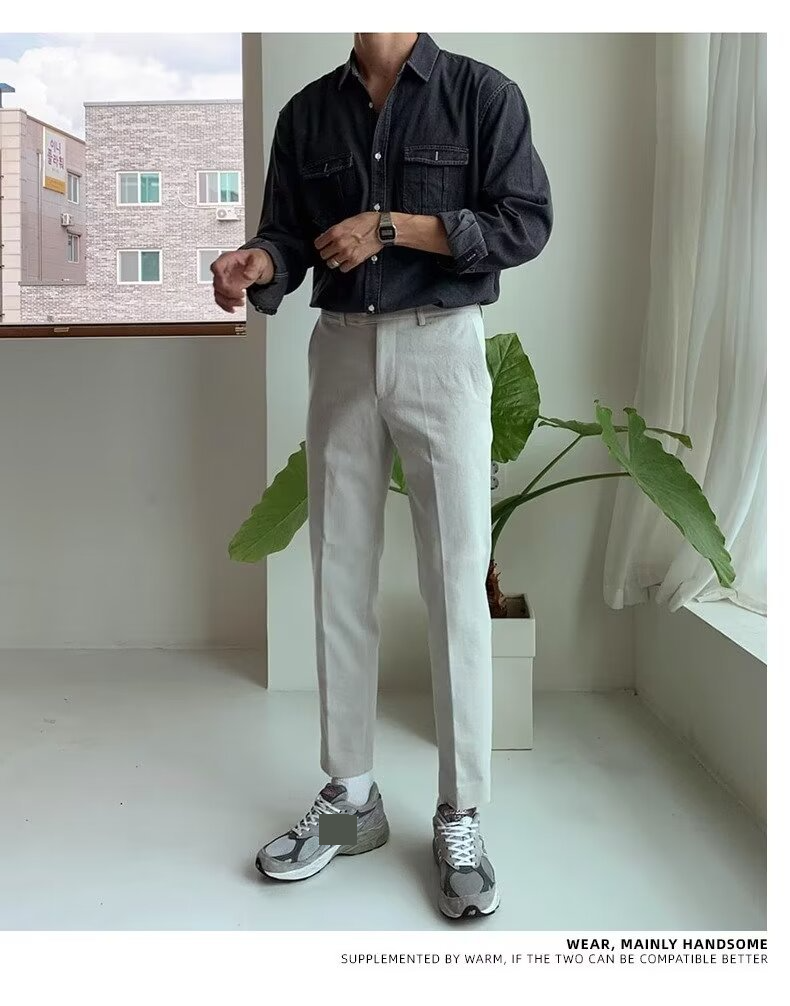 Herrenbekleidung, gewaschenes, abgenutztes Denim-Arbeitshemd mit langen Ärmeln_voghion.com