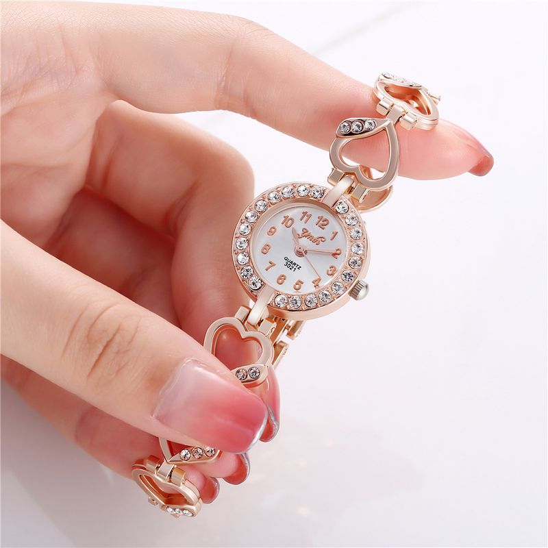 Unisex tillbehör legeringsarmband set trendig trend temperament diamantinlagd kvarts damklocka_voghion.com
