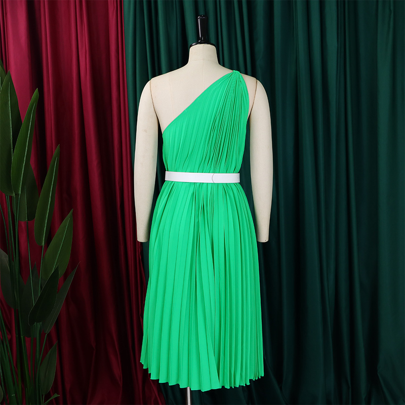 Women's with belt new fashion temperament slanted shoulders solid color pleated skirt hem _voghion.com