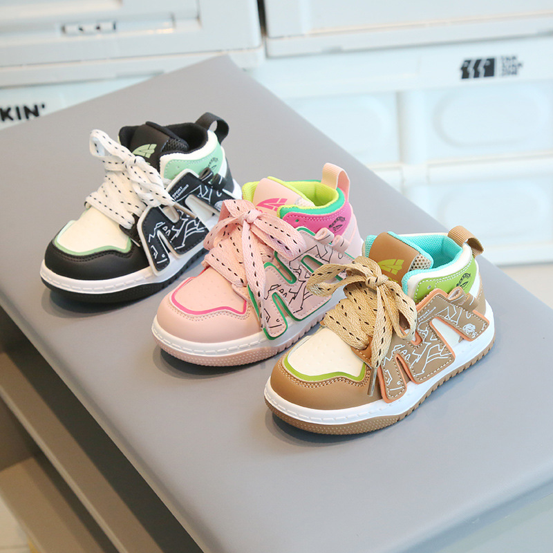 Kindersport 2025 Frühling und Herbst Jungen Casual Board High Top Trendy Mädchen Internet Berühmte Babyschuhe mit weicher Sohle_voghion.com