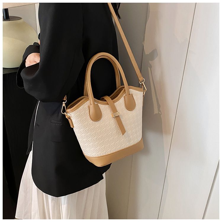 Borsa a secchiello portatile color-block alla moda per donna 2025, nuova borsa a tracolla versatile ed elegante da ascella_voghion.com